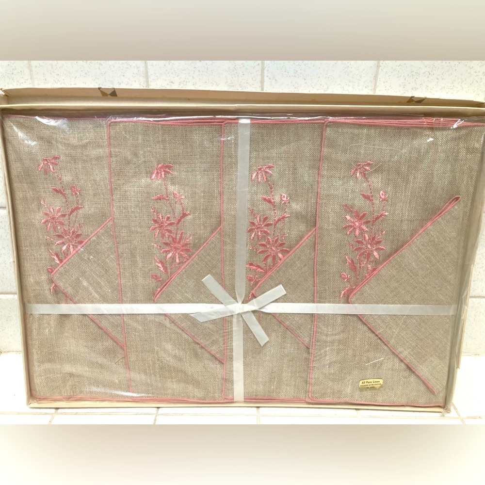 Vintage 8 pc linen luncheon set